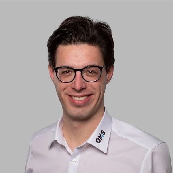 Julian aus Straubing Julian Stutz - Sales Manager OMS Prüfservice Straubing