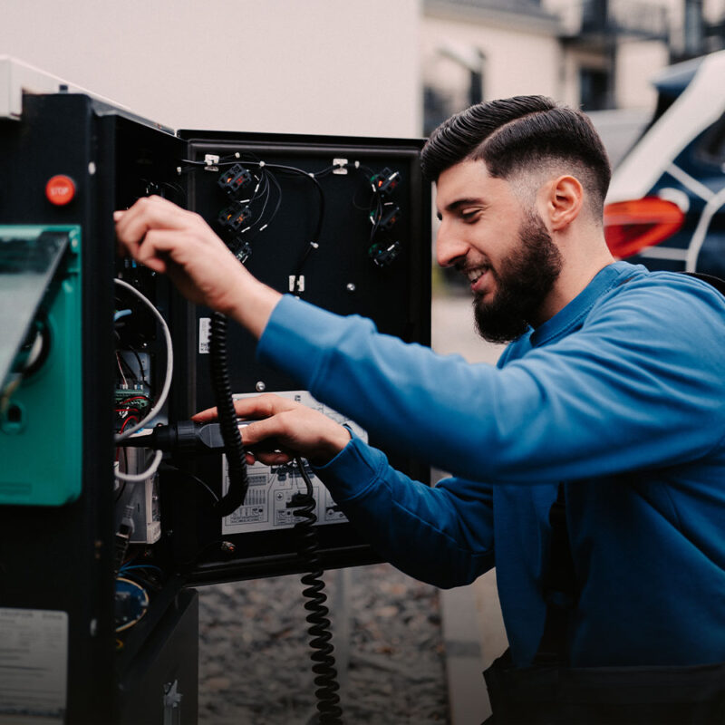 oms p web home thumb acdc 1000